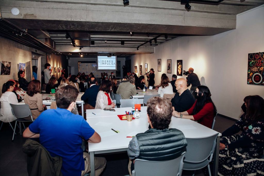 La sesión 'Cantabria, destino para los idiomas', se celebró en la Sala de Exposiciones de Uneatlántico.